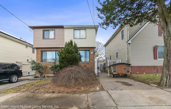 37 LIVINGSTON AVE