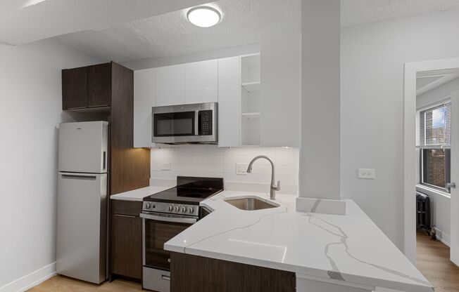 1 bed, 1 bath, 396 sqft, $1,800, Unit 3J