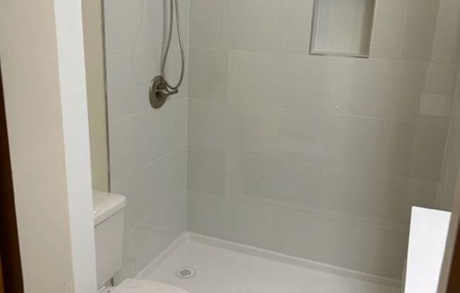 1 bed, 1 bath, 525 sqft, $1,200, Unit 5