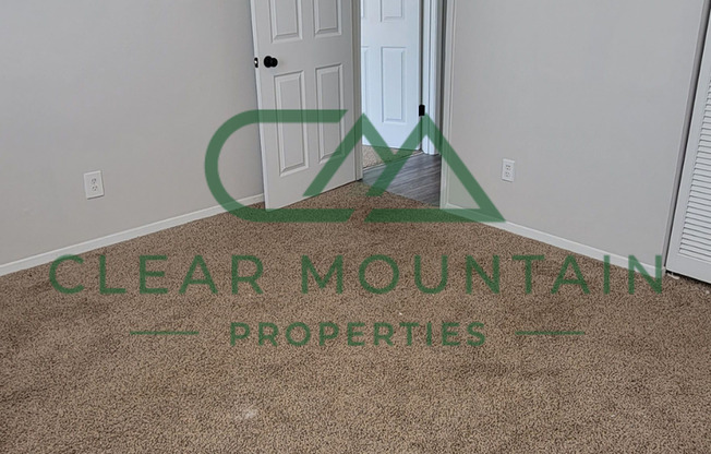 2 beds, 1 bath, 980 sqft, $1,250, Unit 70