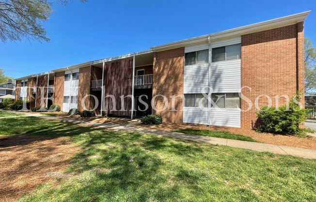 2 Bedroom Salem View Apartment!
