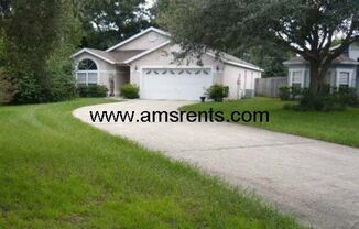 Spacious 3 bedroom 2 bath in Apopka