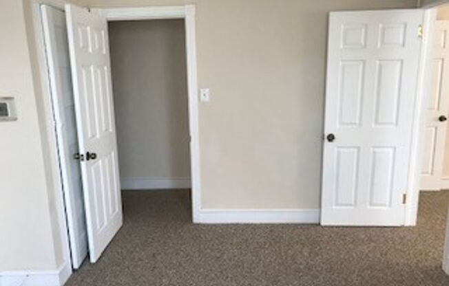 2 beds, 1 bath, 950 sqft, $1,095, Unit 2nd Floor