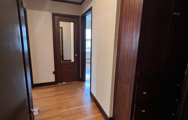 1 bed, 1 bath, 700 sqft, $1,695, Unit C302