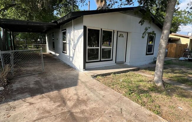 Charming 3-Bed Home with Great Transit, Schools & Parks – $1,450/mo