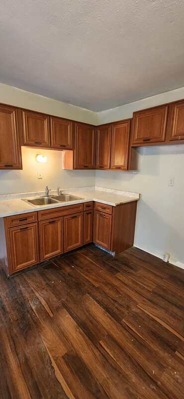 5211 GENERAL LN