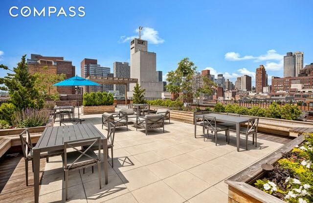 2 beds, 2 baths, 1,203 sqft, $6,500, Unit TH202