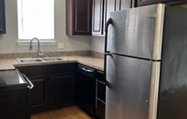 2 beds, 1 bath, $1,550