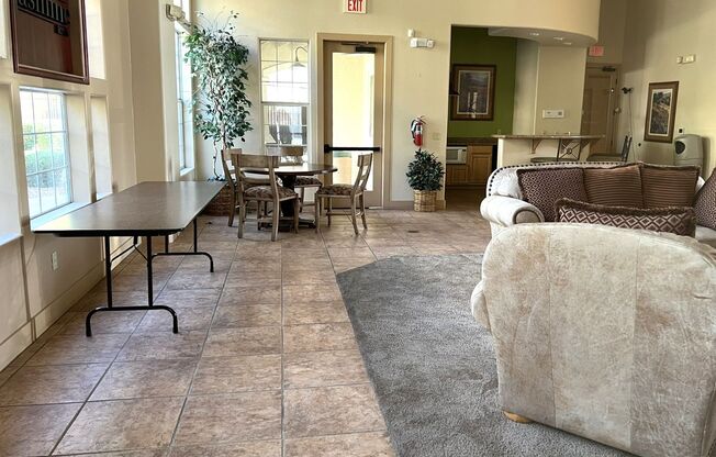 3 beds, 2 baths, $1,675, Unit # 1081