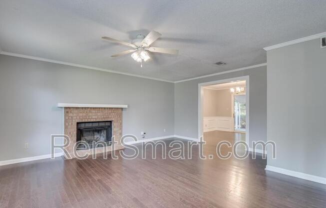 2453 RIVERLOOK DR