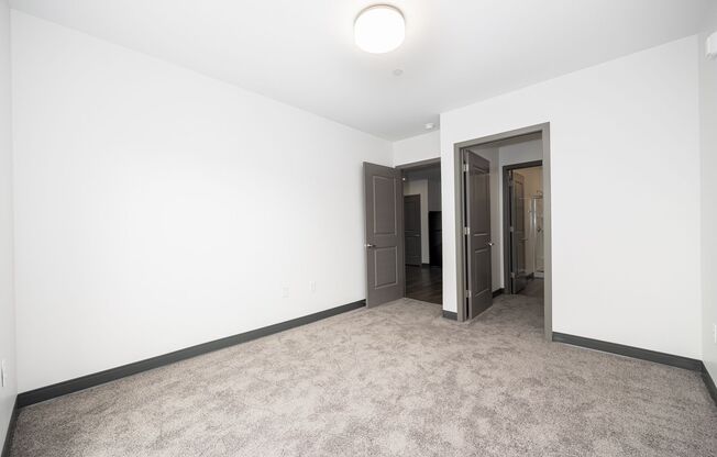 2 beds, 2 baths, 987 sqft, $1,775, Unit 708