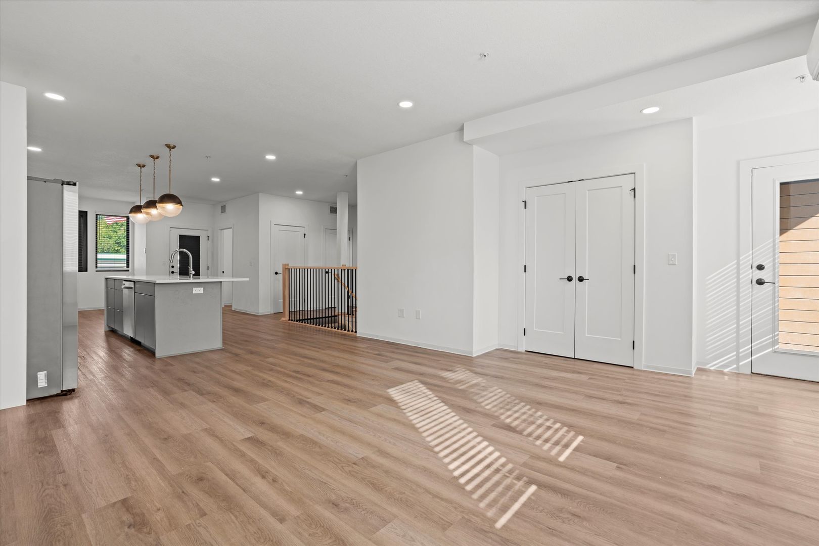 Beautiful 2-Bed/2.5 Bath Townhome in Downtown Shawnee!
