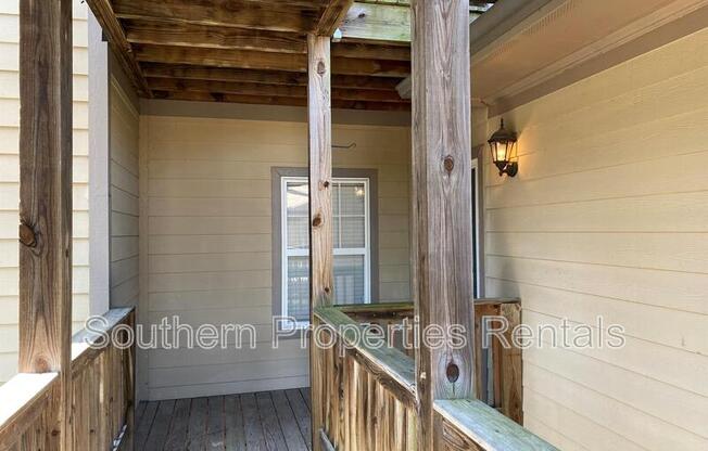 1611 BLUFFSIDE DR