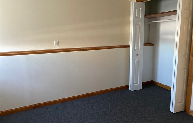 2 beds, 1 bath, $2,100, Unit 3