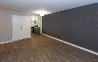 2 beds, 2 baths, $2,350, Unit 8