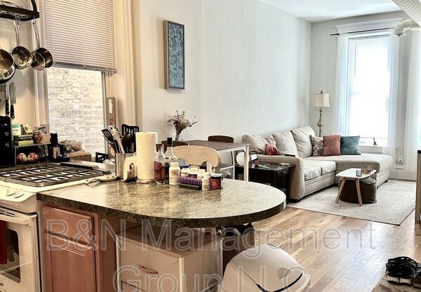 2337 N JANSSEN