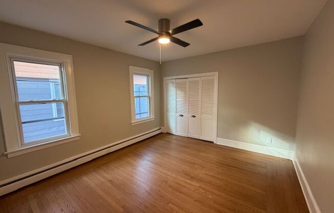 2 beds, 1 bath, 574 sqft, $2,200, Unit 74 6th St - Apt 2