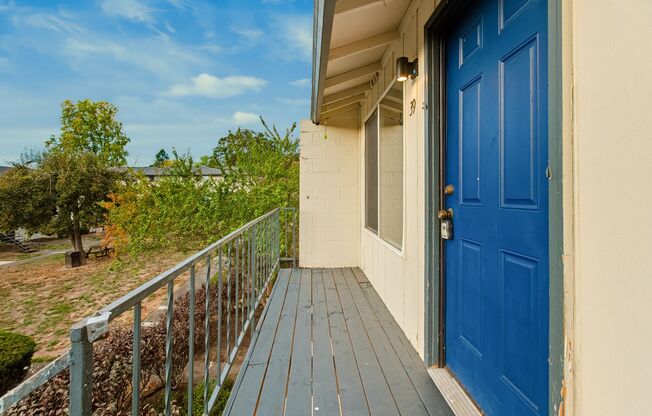 3 beds, 1 bath, 864 sqft, $1,445, Unit 39