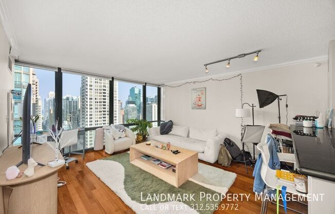 2 E Erie St, Chicago IL 3403