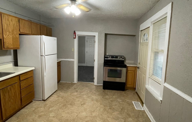 4 beds, 1 bath, $1,500