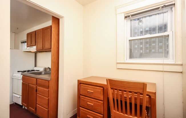 Studio, 1 bath, 225 sqft, $1,349, Unit 514-5