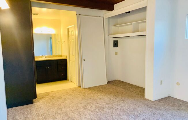 1 bed, 1 bath, $2,395, Unit 4873 Niagara Avenue #4