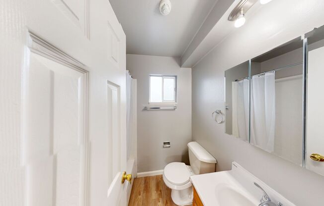 2 beds, 1 bath, 715 sqft, $2,450, Unit 625-6