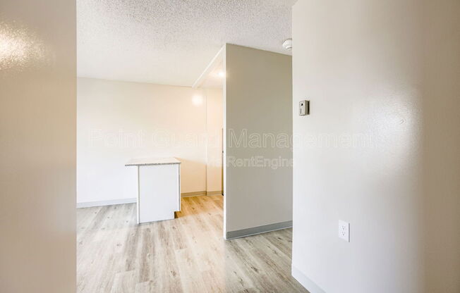 Studio, 1 bath, 329 sqft, $695, Unit 433