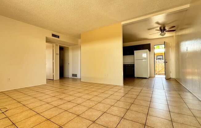 2 beds, 1 bath, $995