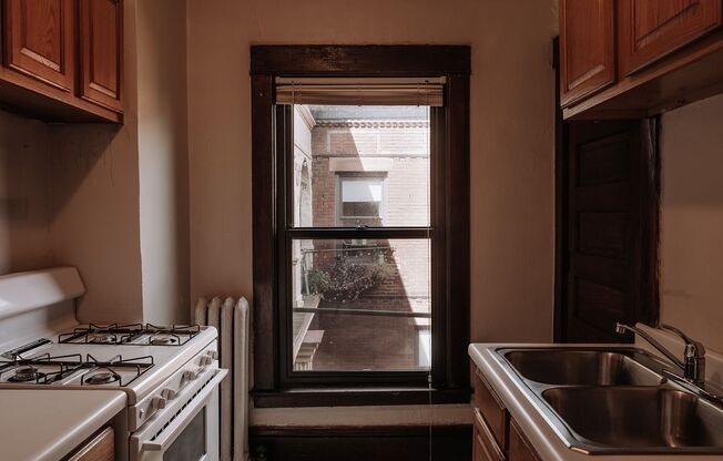 Studio, 1 bath, 494 sqft, $950, Unit 307-40