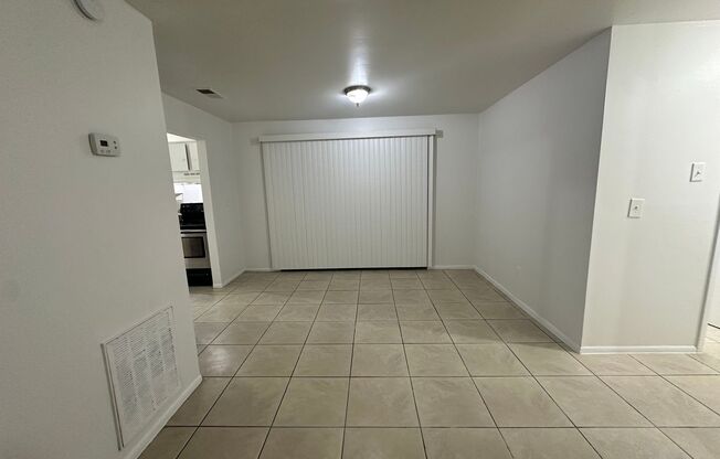 Spacious 4-Bedroom Home in Prime Orlando Location!