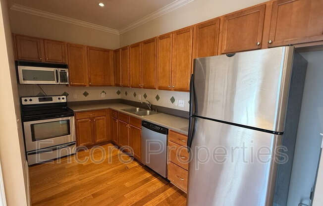 510 East Broad Street - 221