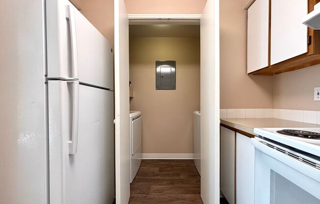 2 beds, 1 bath, 880 sqft, $1,625, Unit 1021