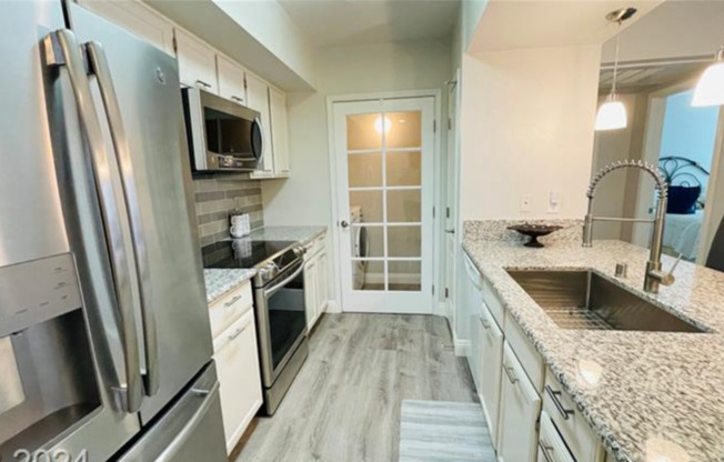 1 bed, 1 bath, $1,295, Unit # 2008