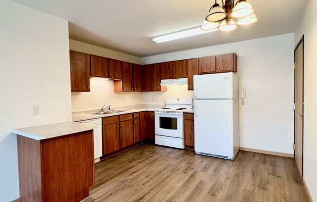 2 beds, 1 bath, 919 sqft, $1,070, Unit ME 2301-14