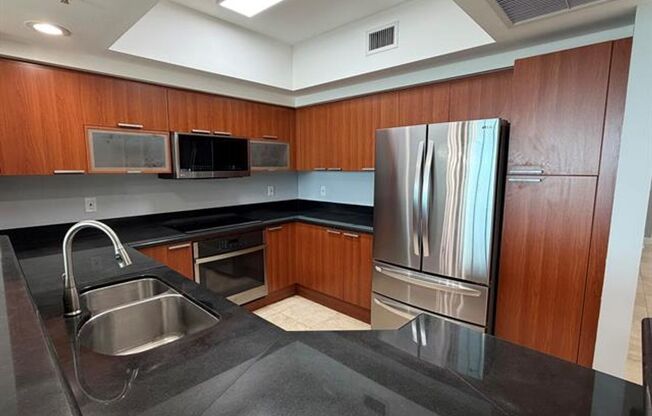 15051 Royal Oaks Ln cu-1603, North Miami, FL 33181