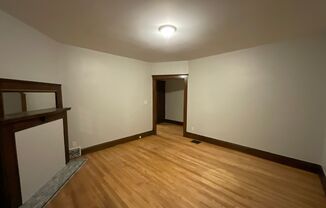 2 beds, 1 bath, $895