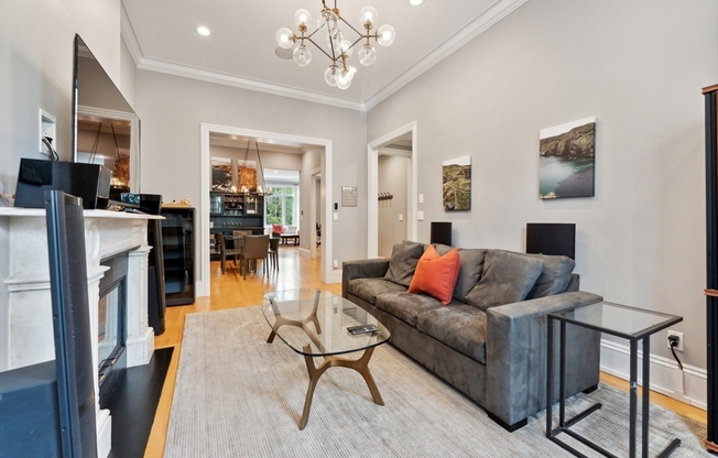 546 COLUMBUS AVE