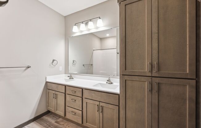 2 beds, 2 baths, 1,095 sqft, $1,925, Unit 13902-302