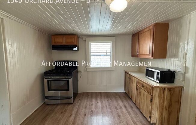 1540 Orchard Avenue Unit A-B