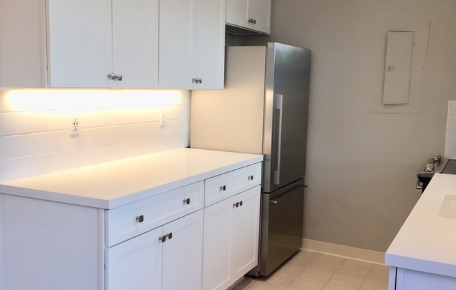 2 beds, 1.5 baths, 1,000 sqft, $3,295, Unit 10