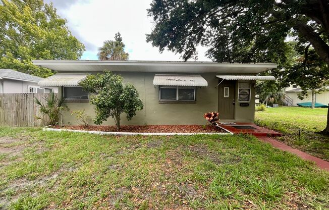 Cute home in Euclid Manor for rent