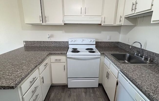 Studio, 1 bath, 436 sqft, $1,225, Unit 21