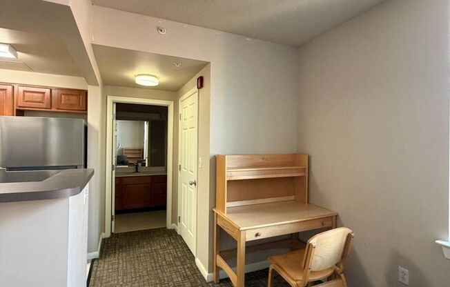 Studio, 1 bath, 530 sqft, $1,690, Unit T510