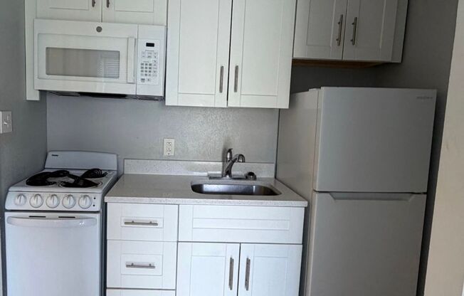 Studio, 1 bath, 500 sqft, $895, Unit 249