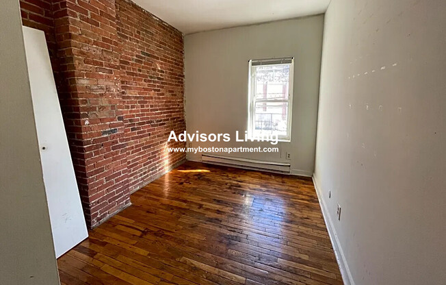 886 Huntington Ave.