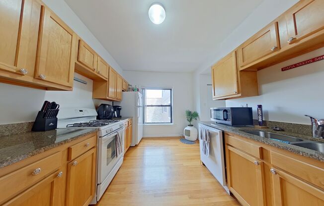 702-06 W. Barry