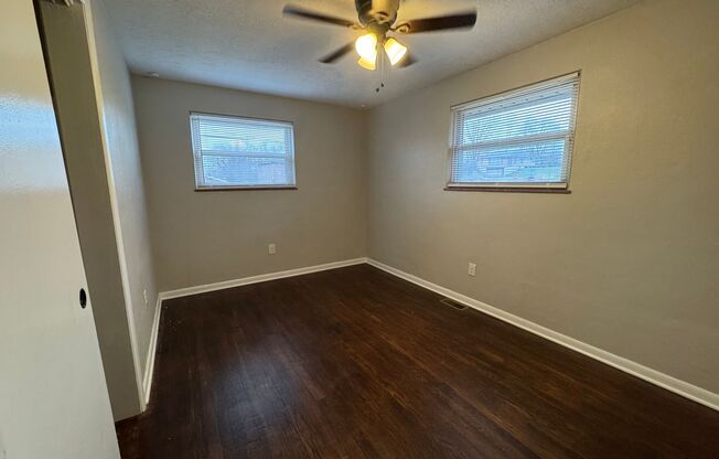 3 beds, 1 bath, $1,200