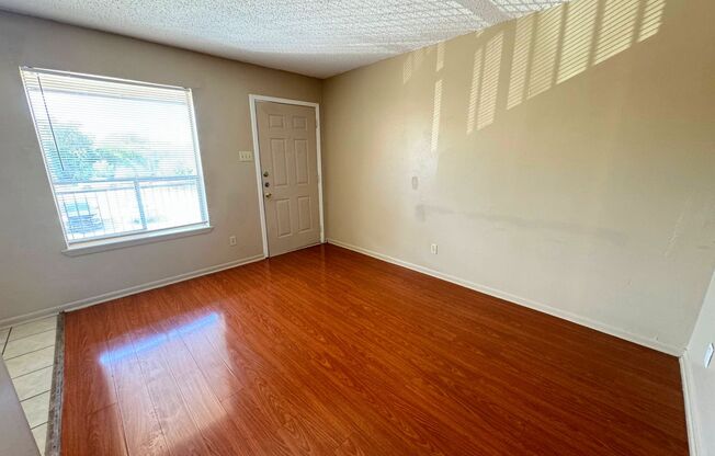 1 bed, 1 bath, $500, Unit Apt 203