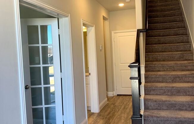 LUXURY TOWNHOME IN THE HEART OF FRISCO